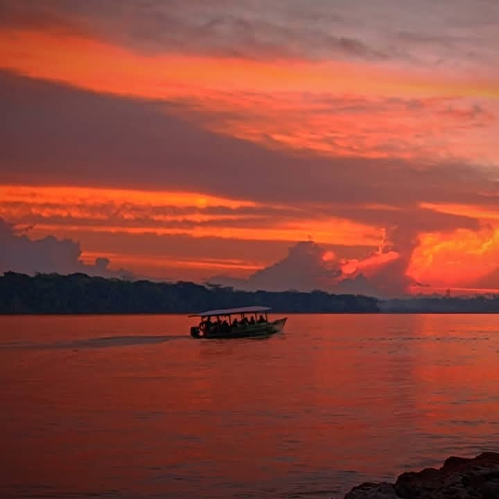 Itinerario Tambopata Rainforest Sandovallake 4 dias